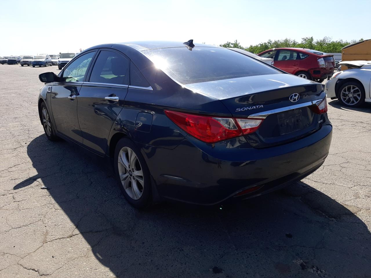 Photo 3 from auction – 2013 HYUNDAI SONATA SE with VIN 5NPEC4AC7DH537471