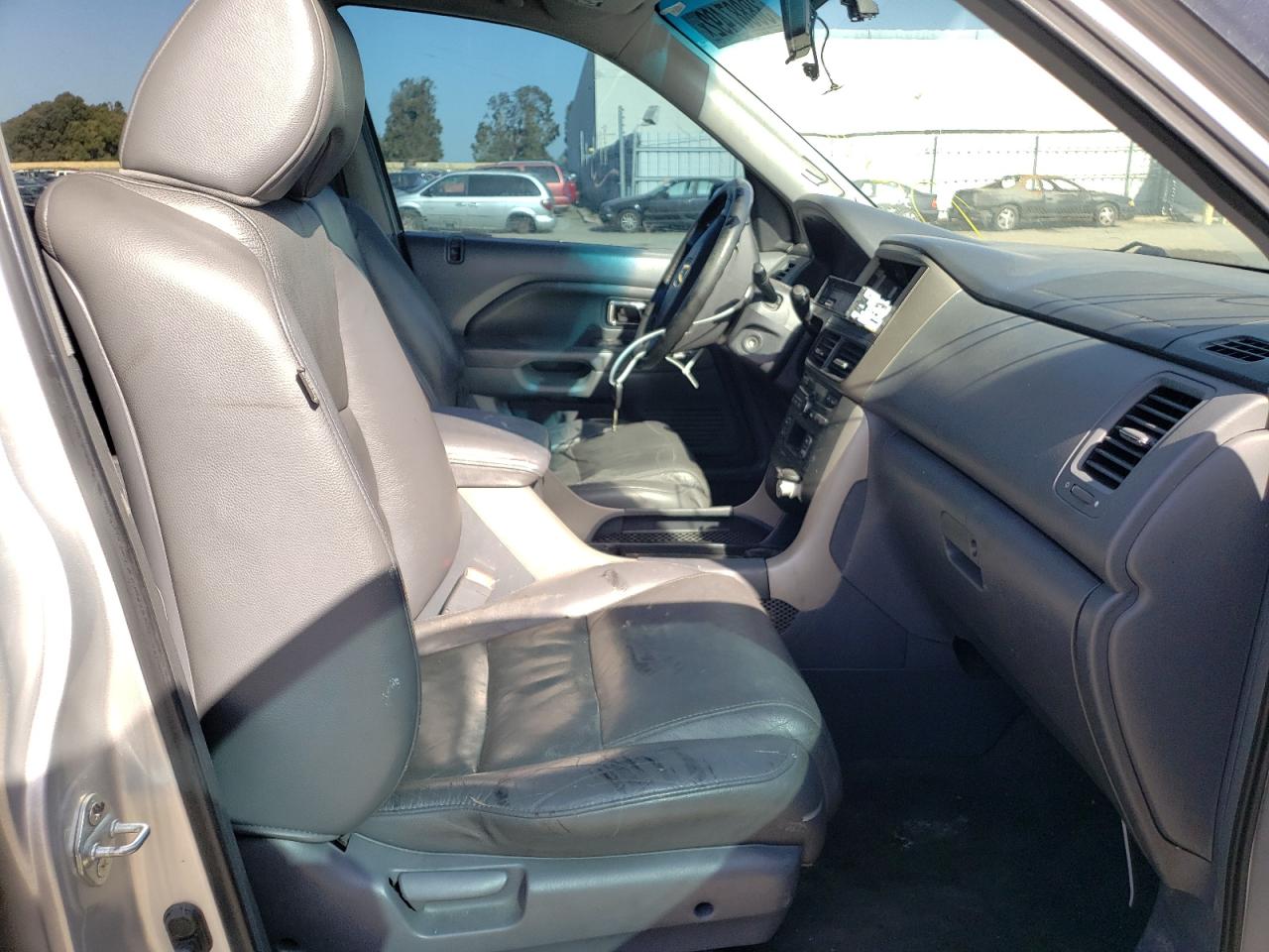 Photo 5 from auction – 2007 HONDA PILOT EXL with VIN 5FNYF28567B040995