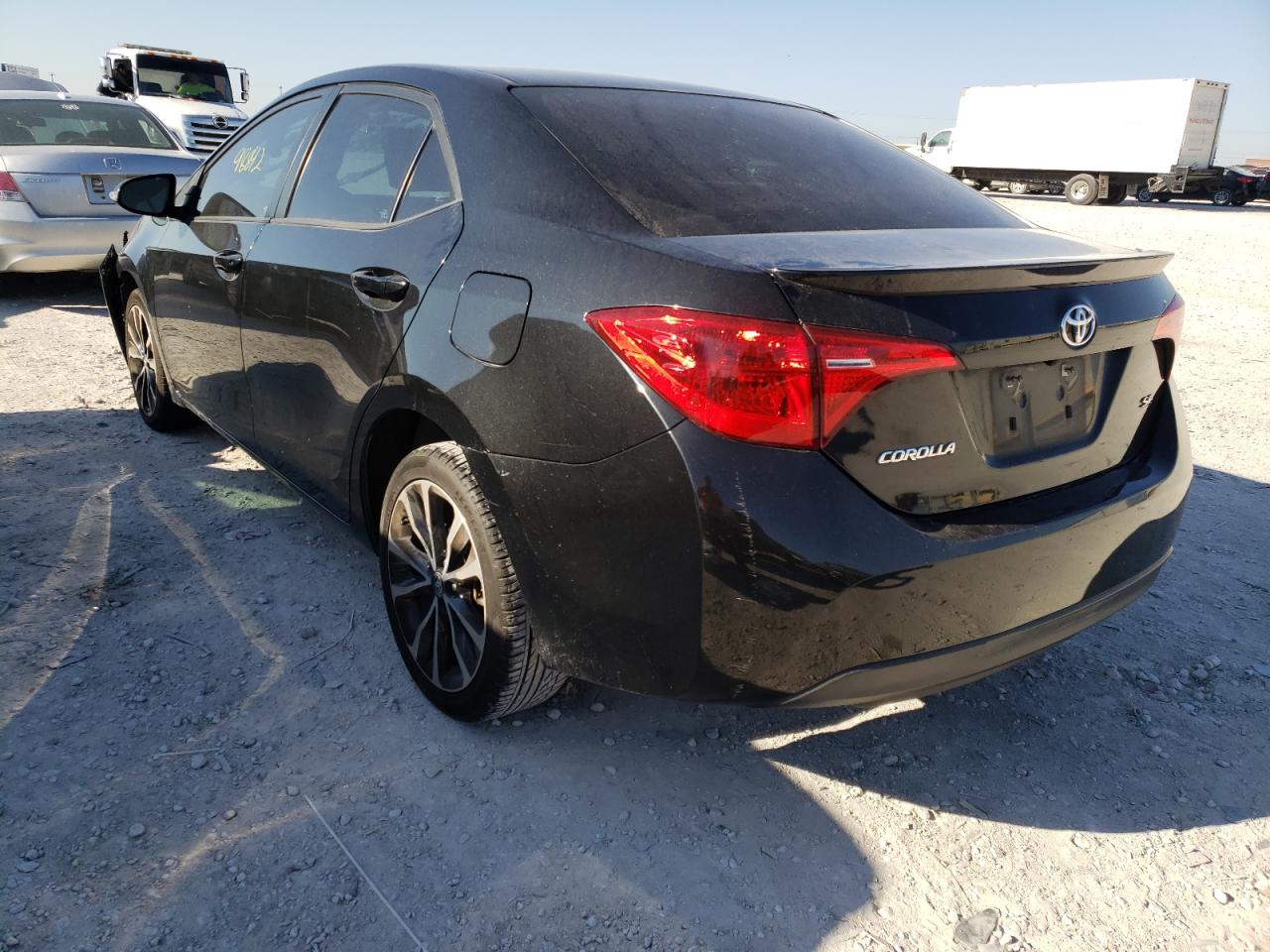 Photo 3 from auction – 2017 TOYOTA COROLLA L with VIN 5YFBURHE7HP691143