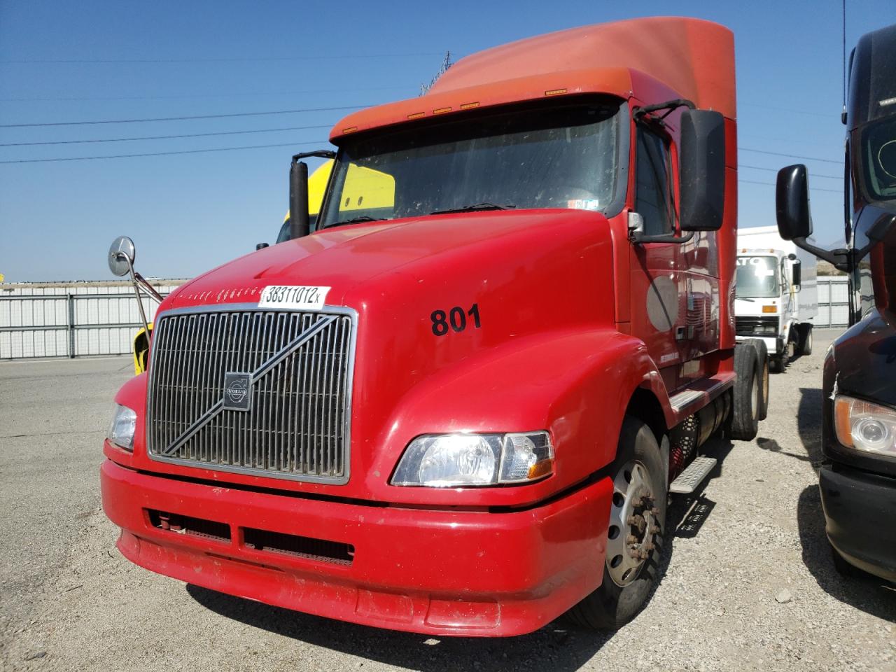 Photo 2 from auction – 1999 VOLVO VN with VIN 4VG7DAJH6XN761620