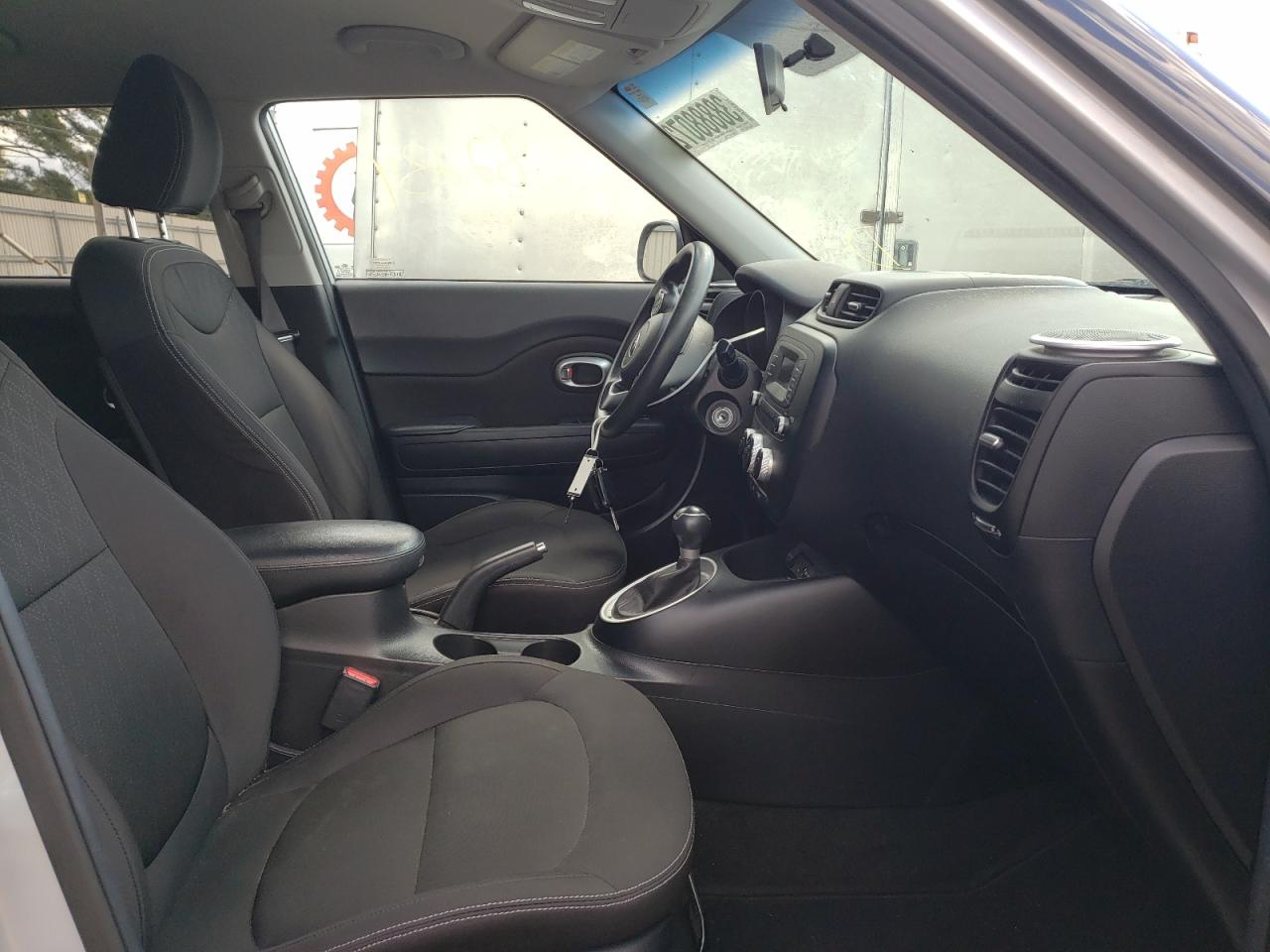 Photo 5 from auction – 2015 KIA SOUL with VIN KNDJN2A27F7809920