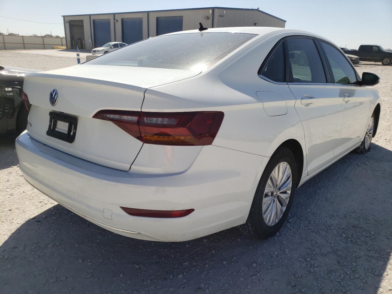 Photo 4 from auction – 2019 VOLKSWAGEN JETTA S with VIN 3VWCB7BU0KM199550