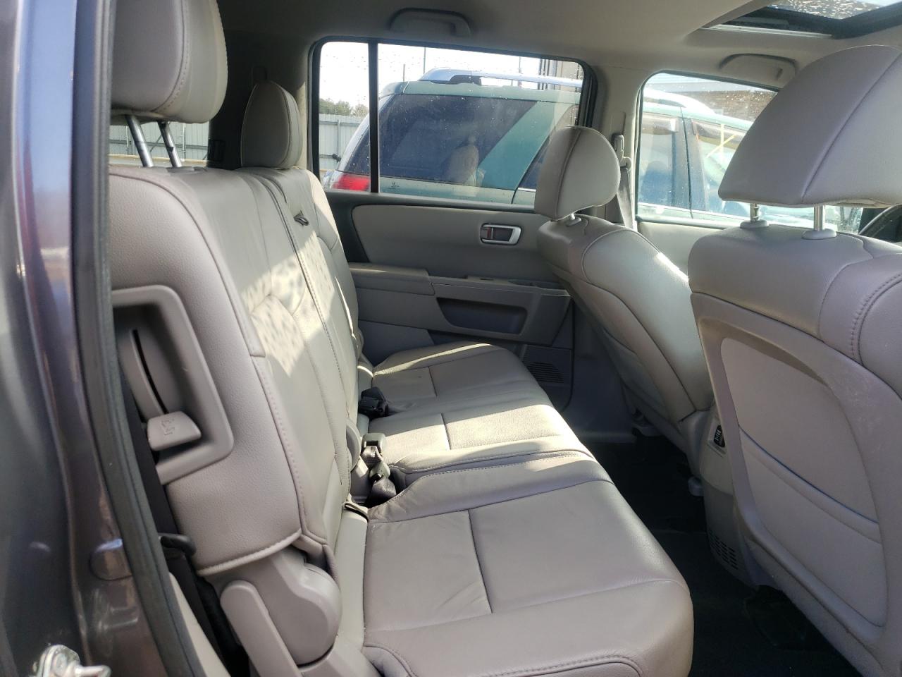 Photo 6 from auction – 2014 HONDA PILOT EXL with VIN 5FNYF4H5XEB015865