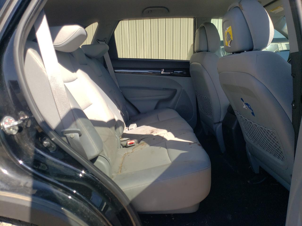 Photo 6 from auction – 2013 KIA SORENTO LX with VIN 5XYKT3A16DG414098