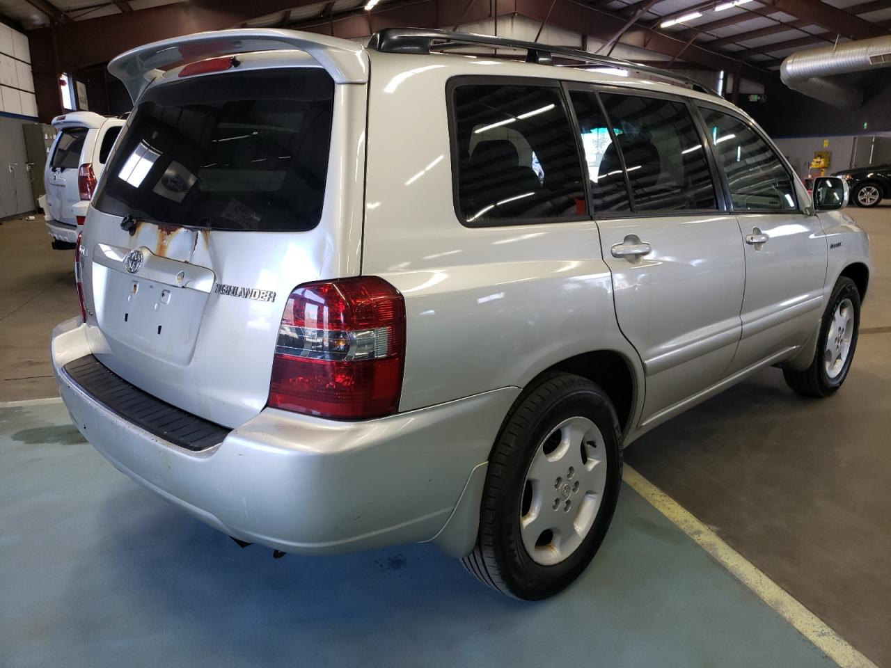 Photo 4 from auction – 2006 TOYOTA HIGHLANDER with VIN JTEEP21A560138061
