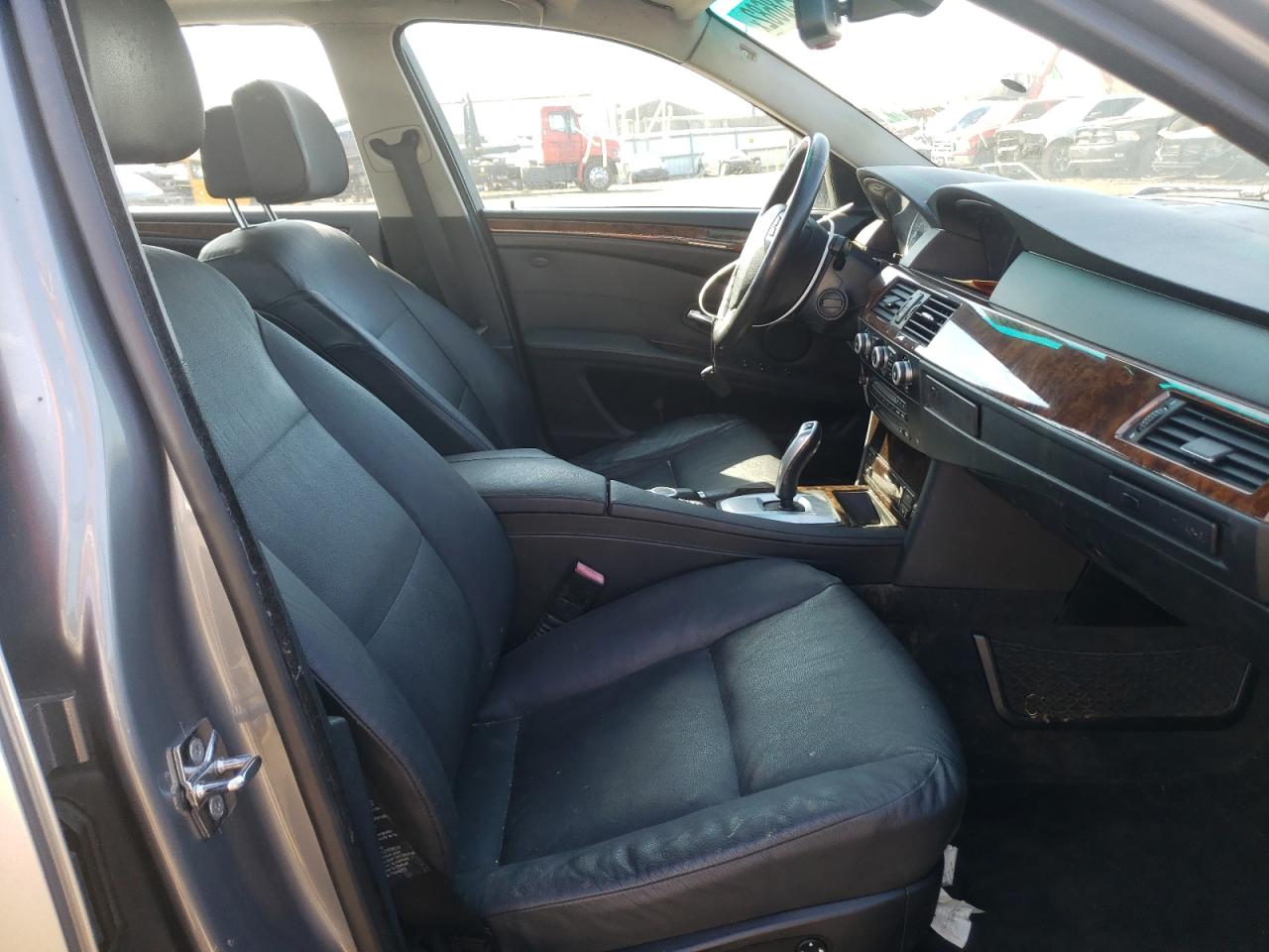 Photo 5 from auction – 2009 BMW 535 I with VIN WBANW13589C162484