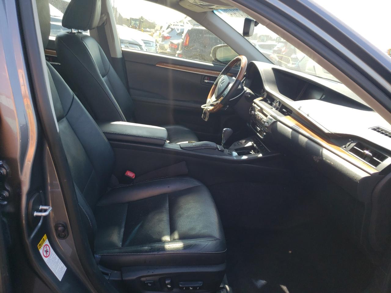 Photo 5 from auction – 2015 LEXUS ES 300H with VIN JTHBW1GG2F2082907