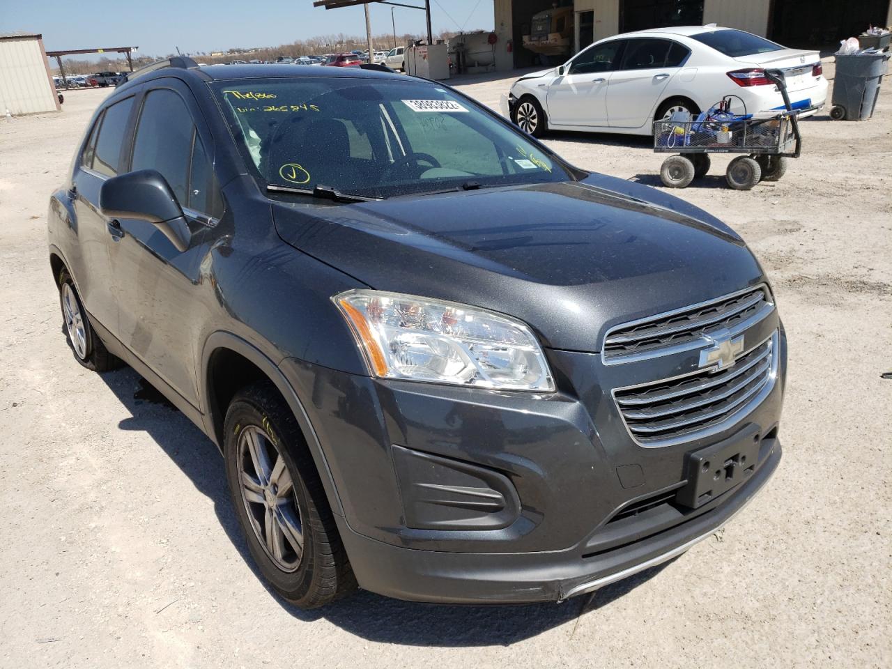 CHEVROLET TRAX 1LT 2016 with VIN 3GNCJLSB8GL265845 - Photo from auction