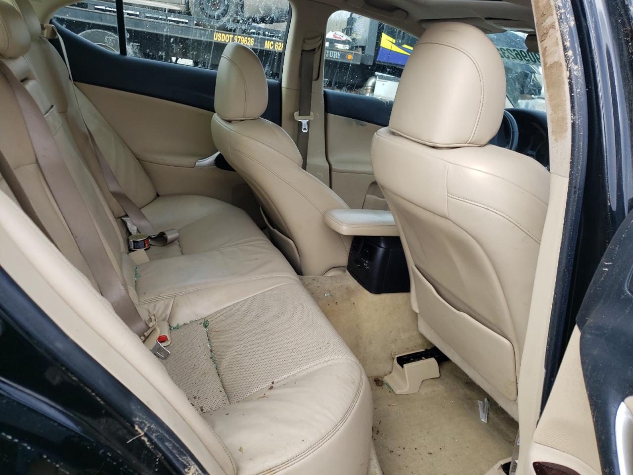 Photo 6 from auction – 2007 LEXUS IS 250 with VIN JTHBK262475036535