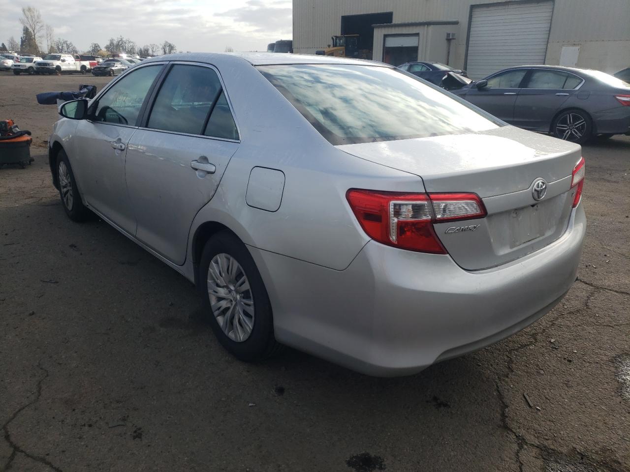 Photo 3 from auction – 2014 TOYOTA CAMRY LE with VIN 4T4BF1FK4ER372044