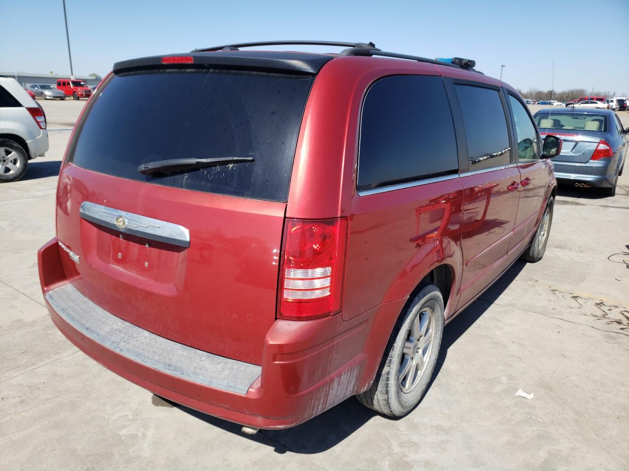 Photo 4 from auction – 2008 CHRYSLER TOWN & COU with VIN 2A8HR54P38R776369