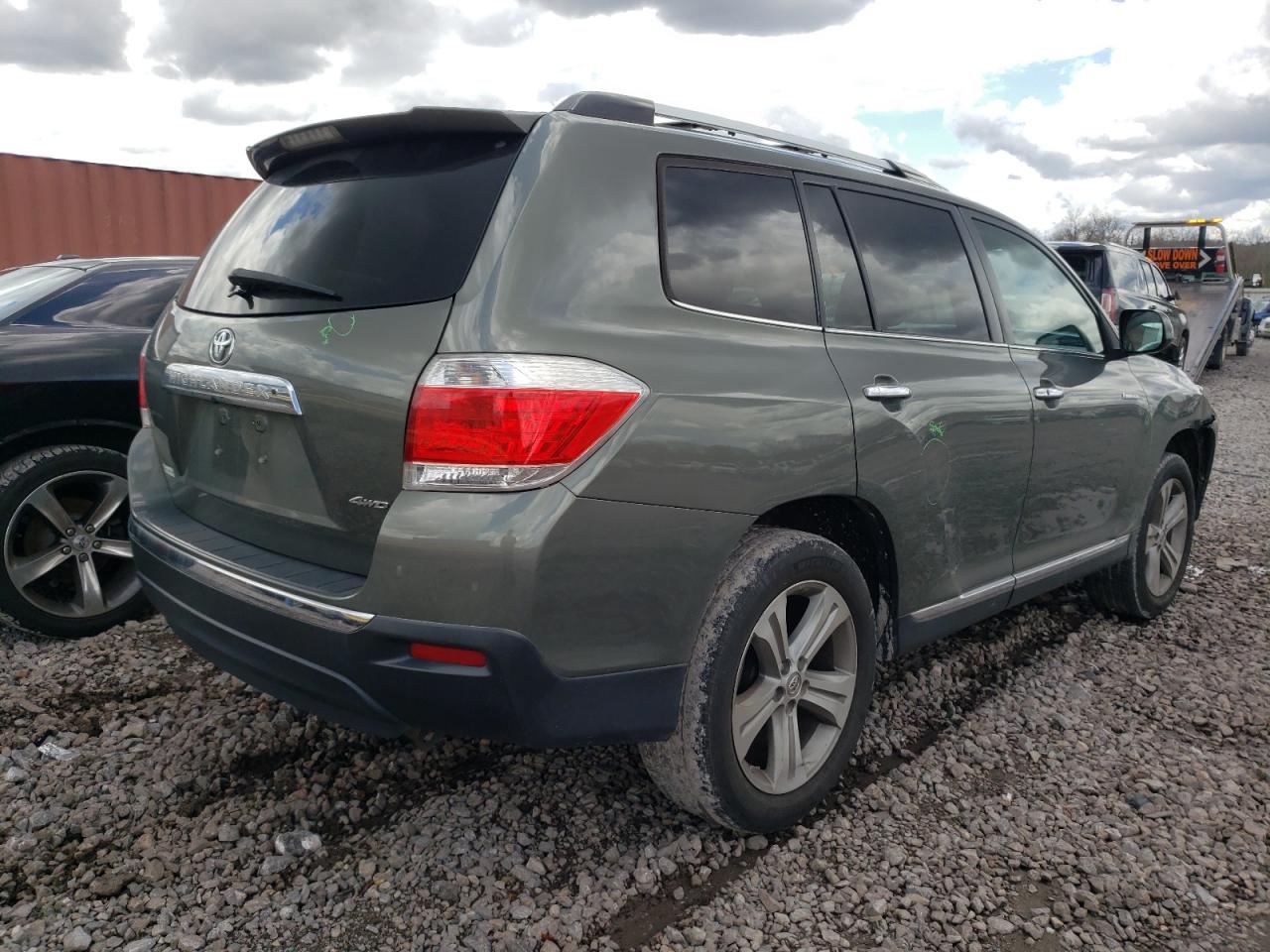 Photo 4 from auction – 2011 TOYOTA HIGHLANDER with VIN 5TDDK3EH5BS069410