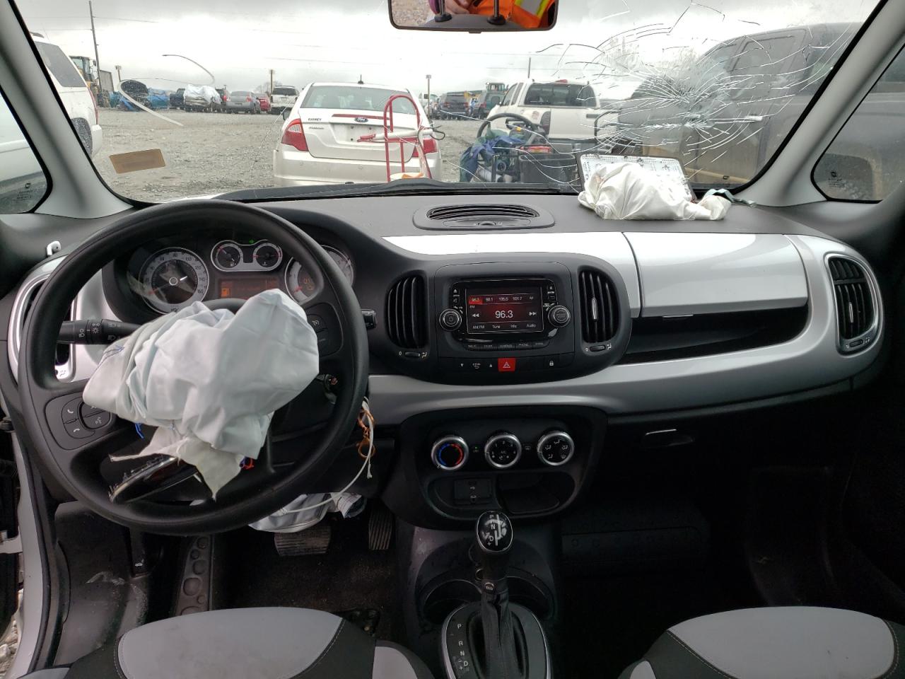 Photo 9 from auction – 2015 FIAT 500L POP with VIN ZFBCFAAH9FZ032605