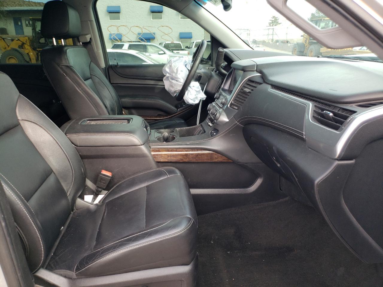 Photo 5 from auction – 2017 CHEVROLET SUBURBAN C with VIN 1GNSCHKC6HR246846