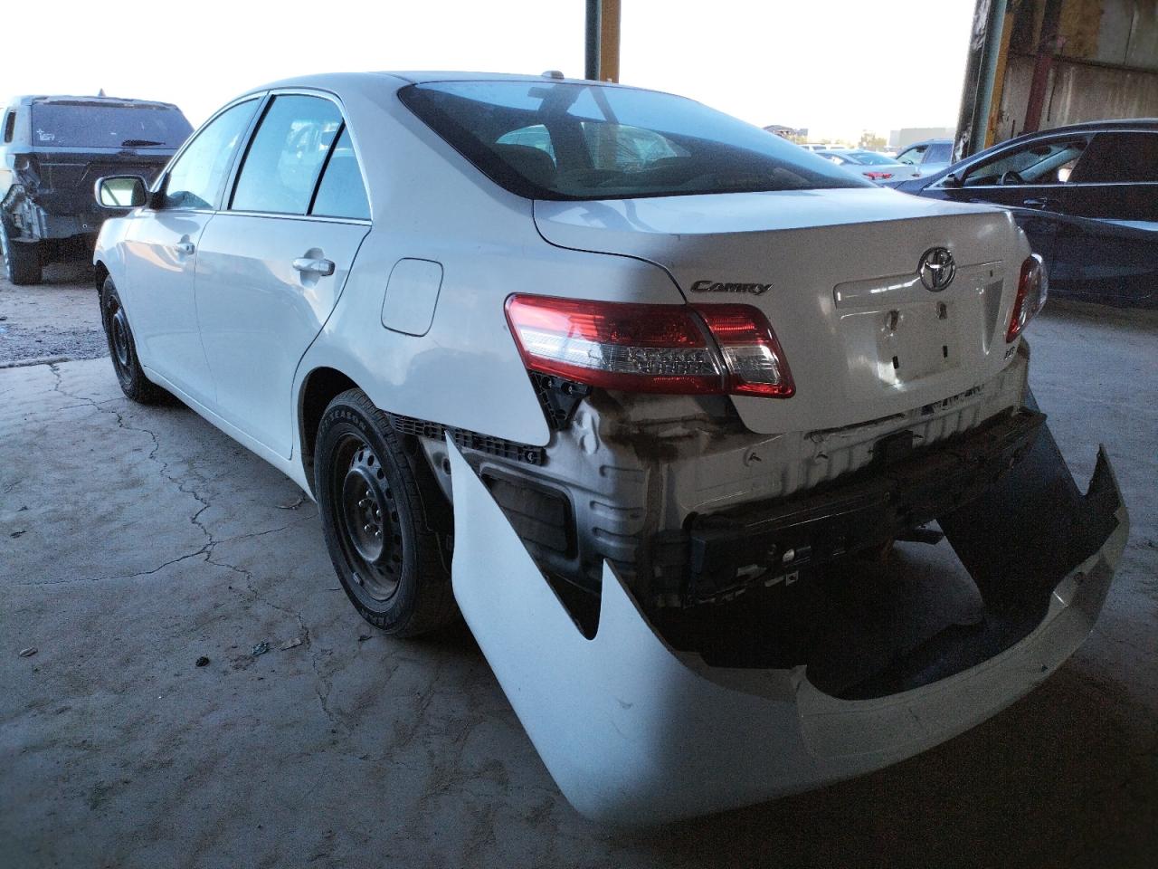 Photo 3 from auction – 2011 TOYOTA CAMRY BASE with VIN 4T1BF3EK8BU661169