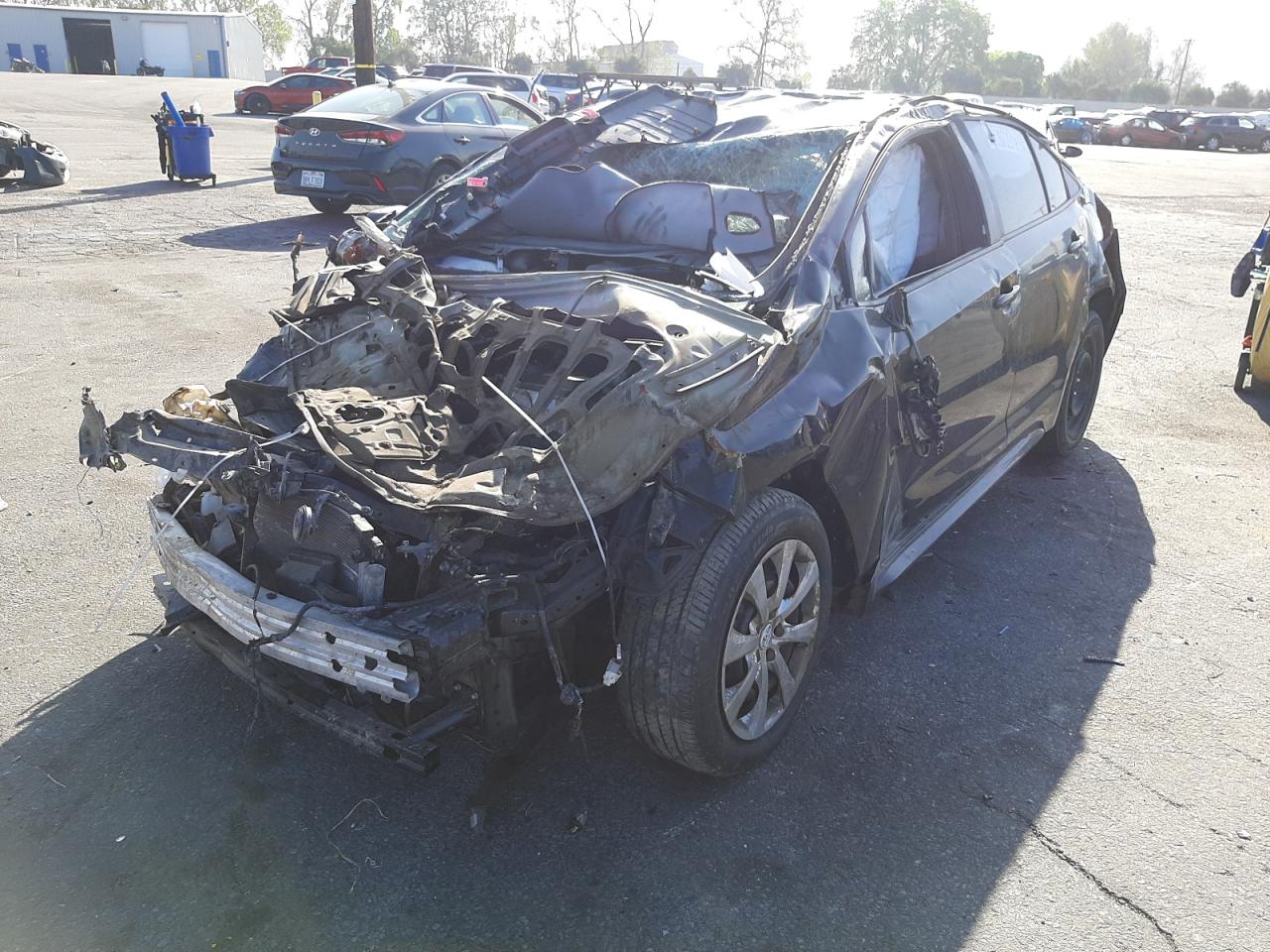 Photo 2 from auction – 2020 TOYOTA COROLLA LE with VIN 5YFEPRAE3LP033276