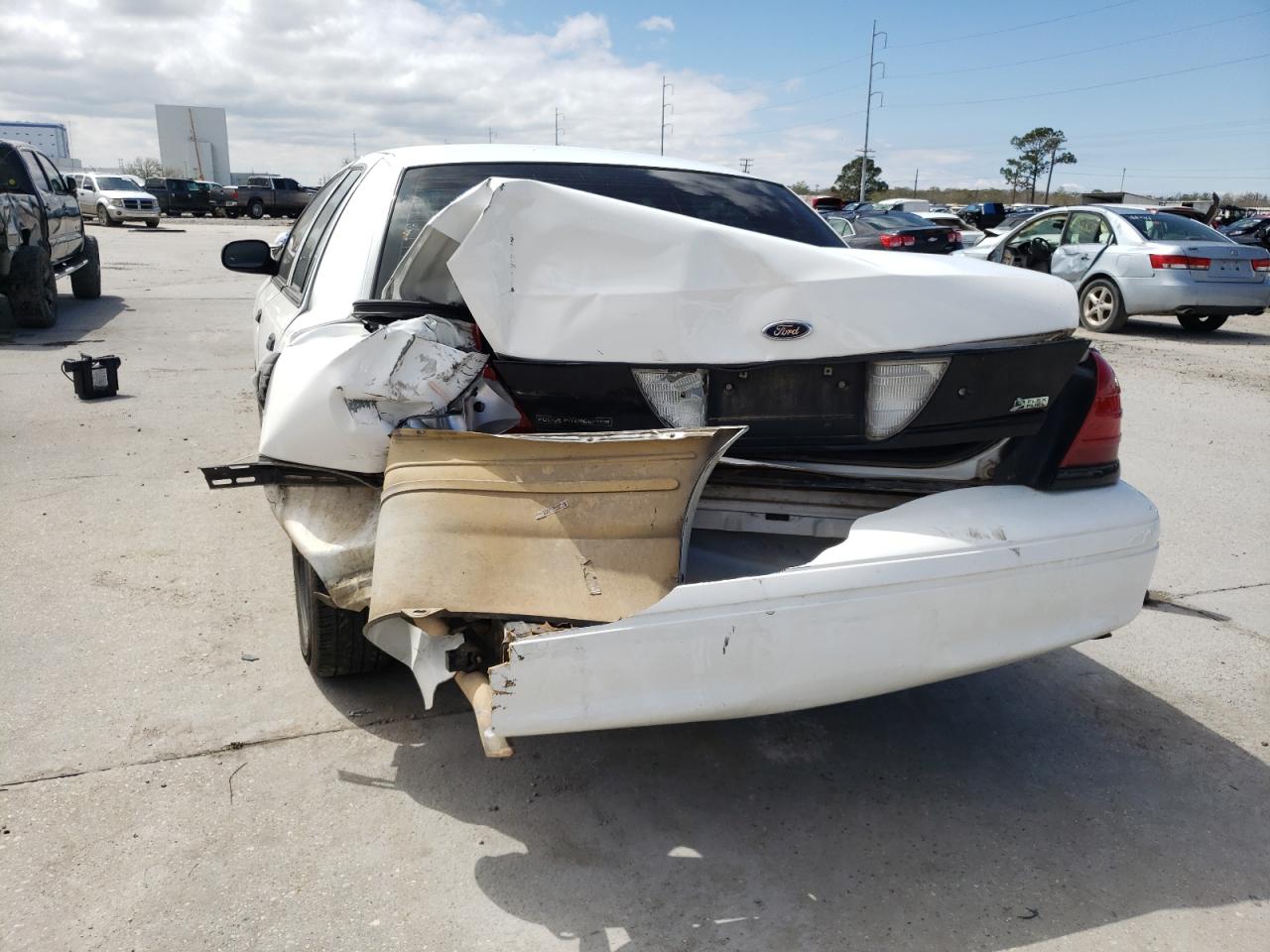 Photo 9 from auction – 2010 FORD CROWN VICT with VIN 2FABP7BV6AX115250