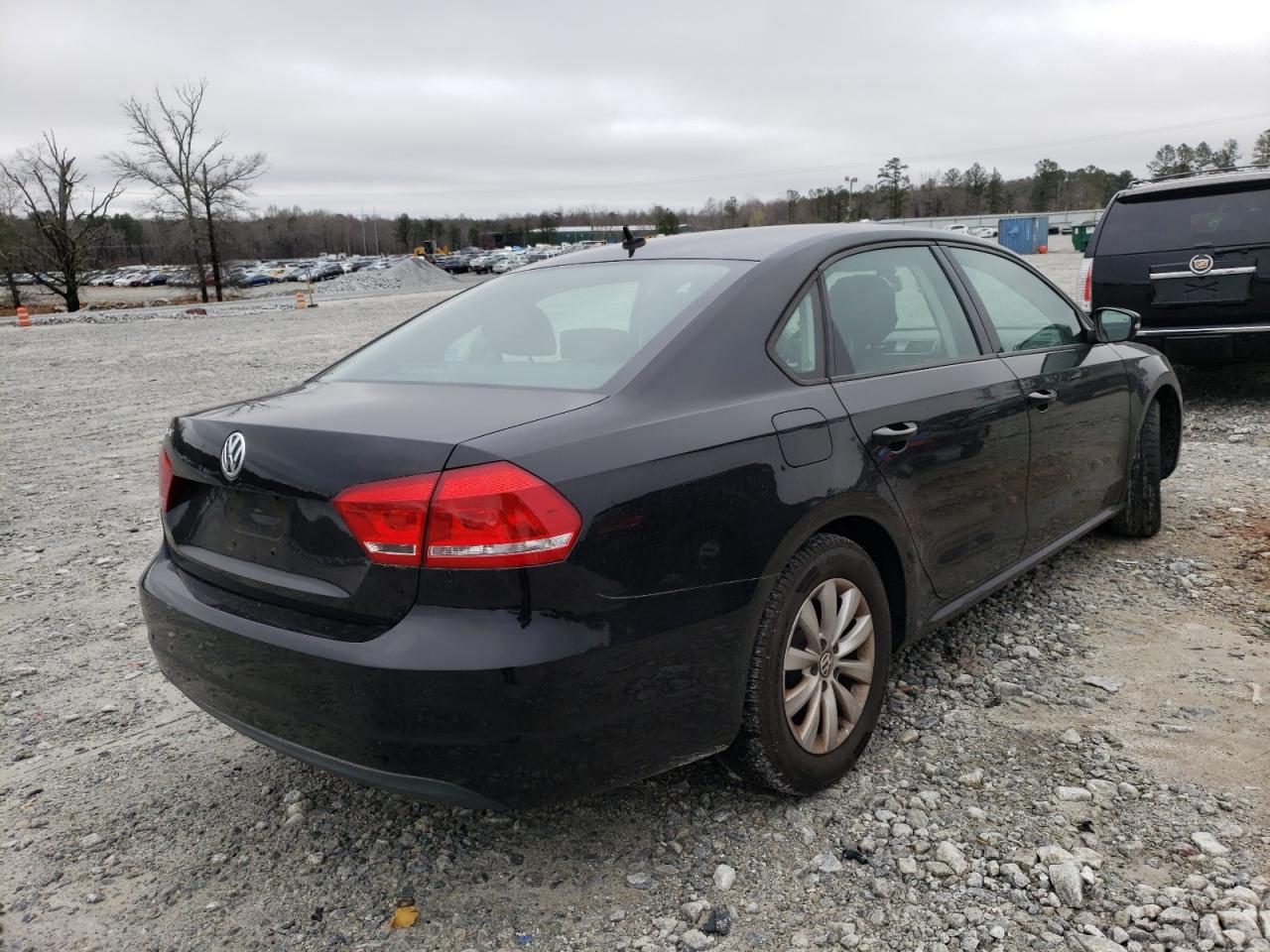 صورة رقم 4 من المزاد - 2013 VOLKSWAGEN PASSAT S مع VIN 1VWAP7A39DC106952