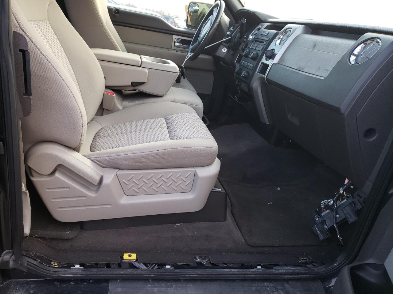 Zdjęcie 5 z aukcji – 2009 FORD F150 SUPER z VIN 1FTRX12879FA07176