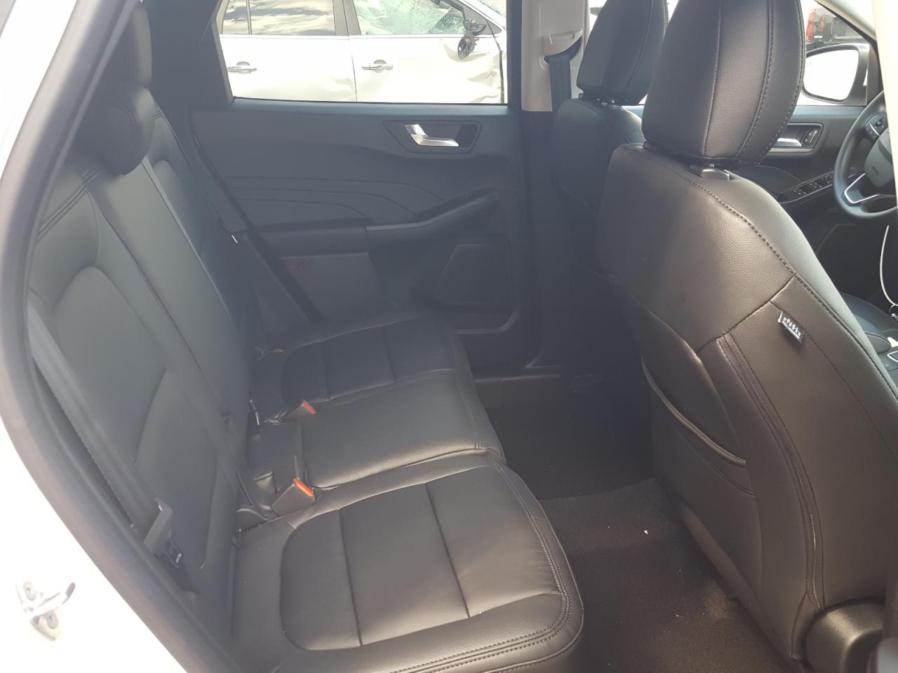 Photo 6 from auction – 2021 FORD ESCAPE SE with VIN 1FMCU0G69MUA99858
