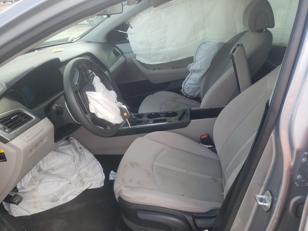 Photo 5 from auction – 2016 HYUNDAI SONATA SE with VIN 5NPE24AF2GH404988