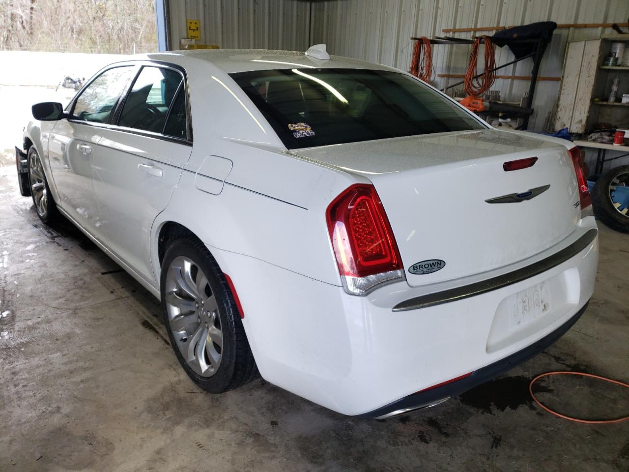 Photo 3 from auction – 2019 CHRYSLER 300 TOURIN with VIN 2C3CCAAG0KH628875