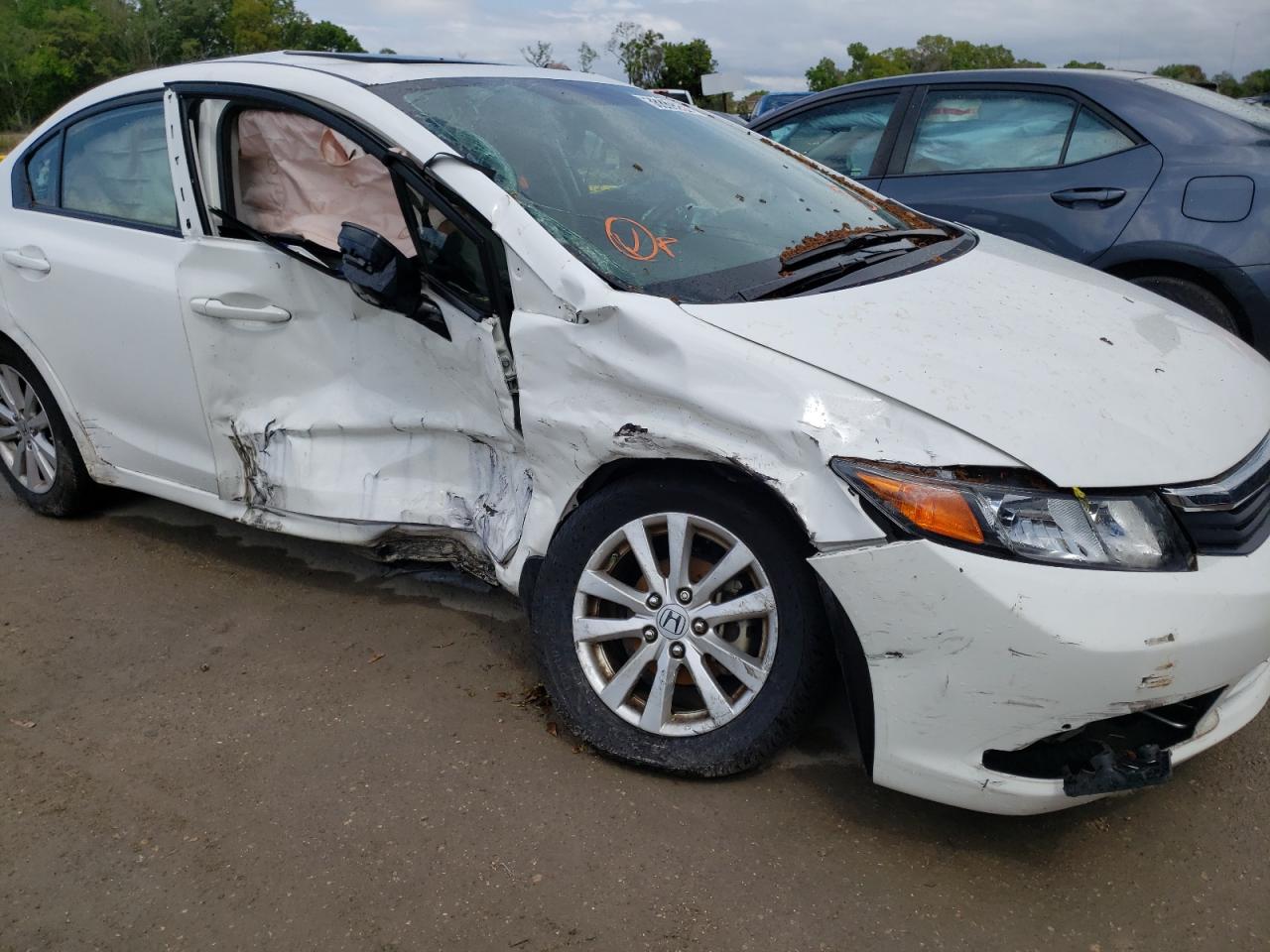 Photo 9 from auction – 2012 HONDA CIVIC EX with VIN 19XFB2F84CE019059