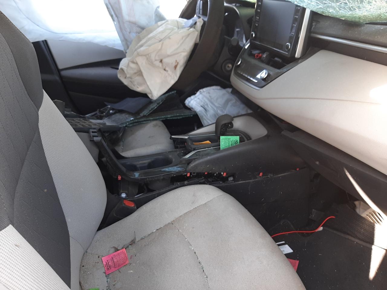 Photo 5 from auction – 2020 TOYOTA COROLLA LE with VIN 5YFEPRAE3LP033276