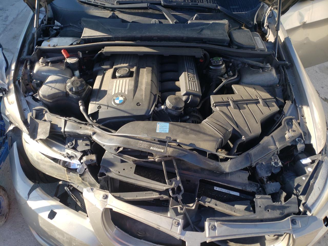 Photo 7 from auction – 2009 BMW 328 XI with VIN WBAPK73529A452464
