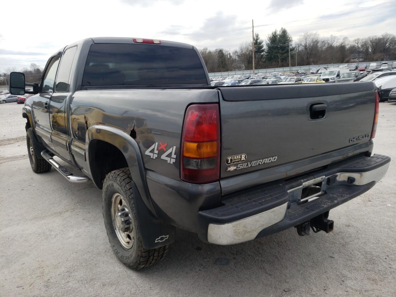 Photo 3 from auction – 2002 CHEVROLET SILVERADO with VIN 1GCHK29102E262062