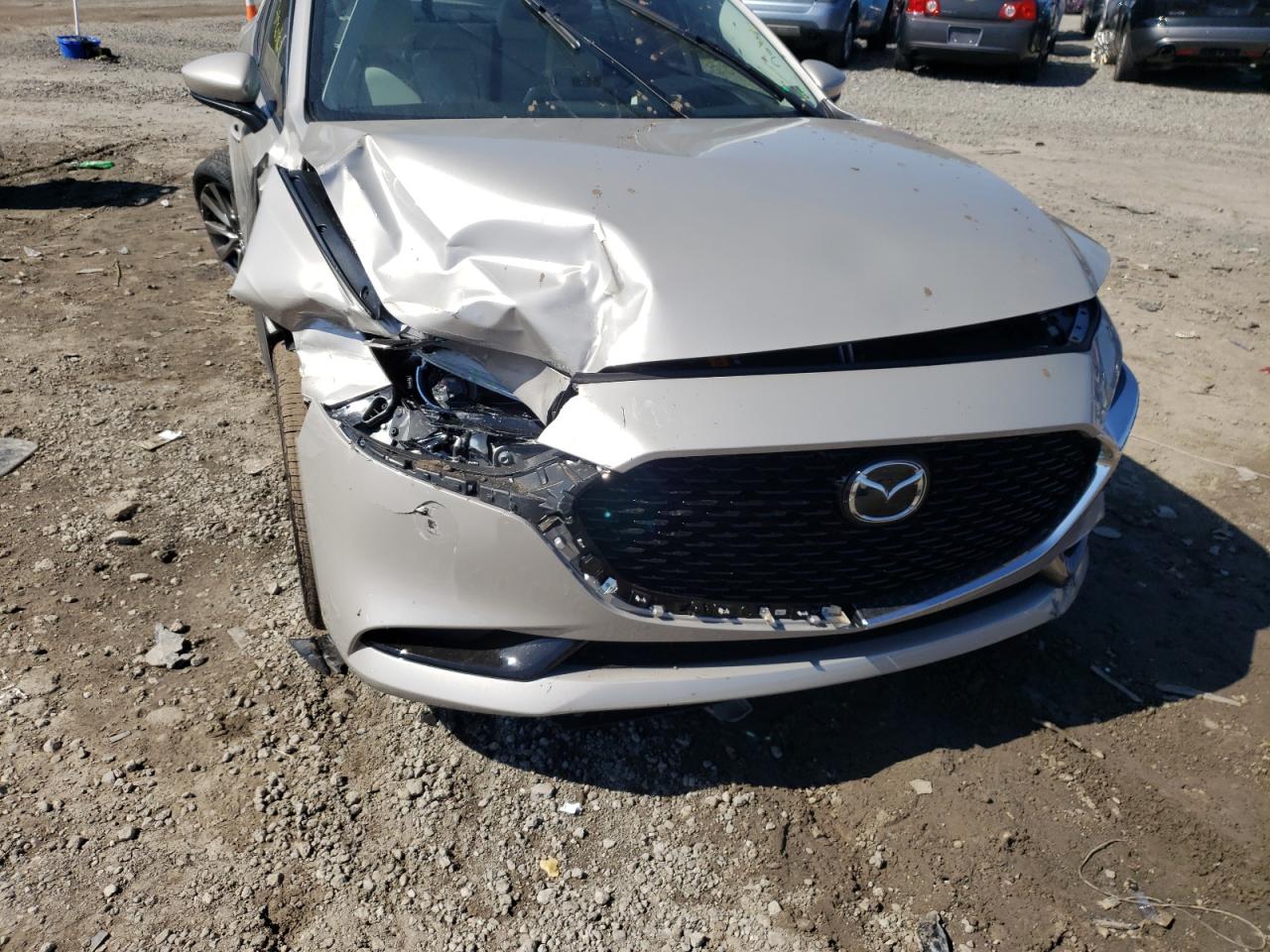 Photo 9 from auction – 2022 MAZDA 3 PREMIUM with VIN JM1BPADL2N1507823