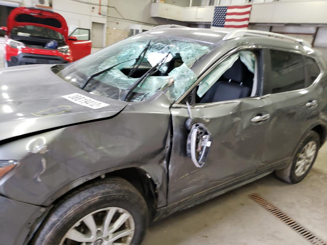 Photo 9 from auction – 2017 NISSAN ROGUE S with VIN KNMAT2MV7HP578452