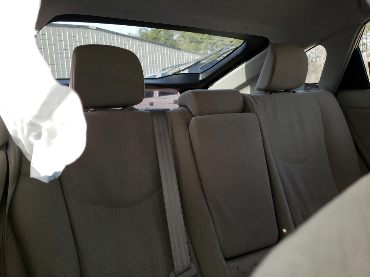Photo 6 from auction – 2012 TOYOTA PRIUS with VIN JTDKN3DU2C1529683