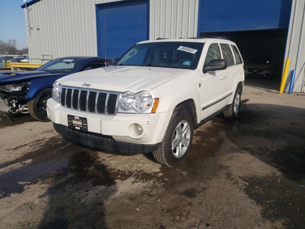 Photo 2 from auction – 2005 JEEP GRAND CHER with VIN 1J8HR582X5C588189