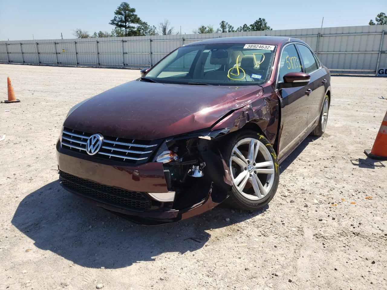 Photo 2 from auction – 2014 VOLKSWAGEN PASSAT SEL with VIN 1VWCN7A32EC020091