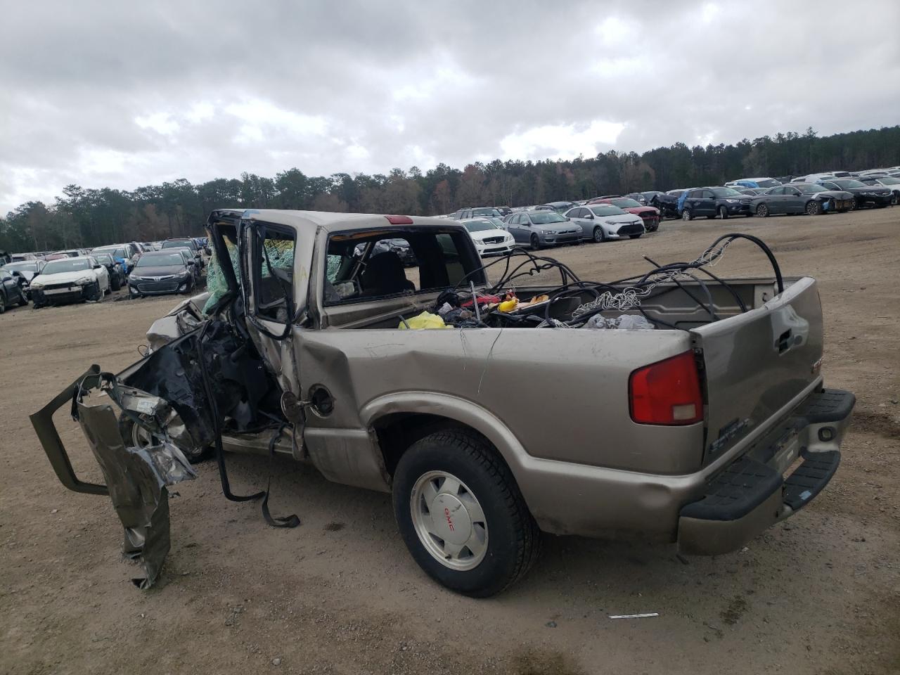 Photo 3 from auction – 2003 GMC SONOMA with VIN 1GTCS19X238210456
