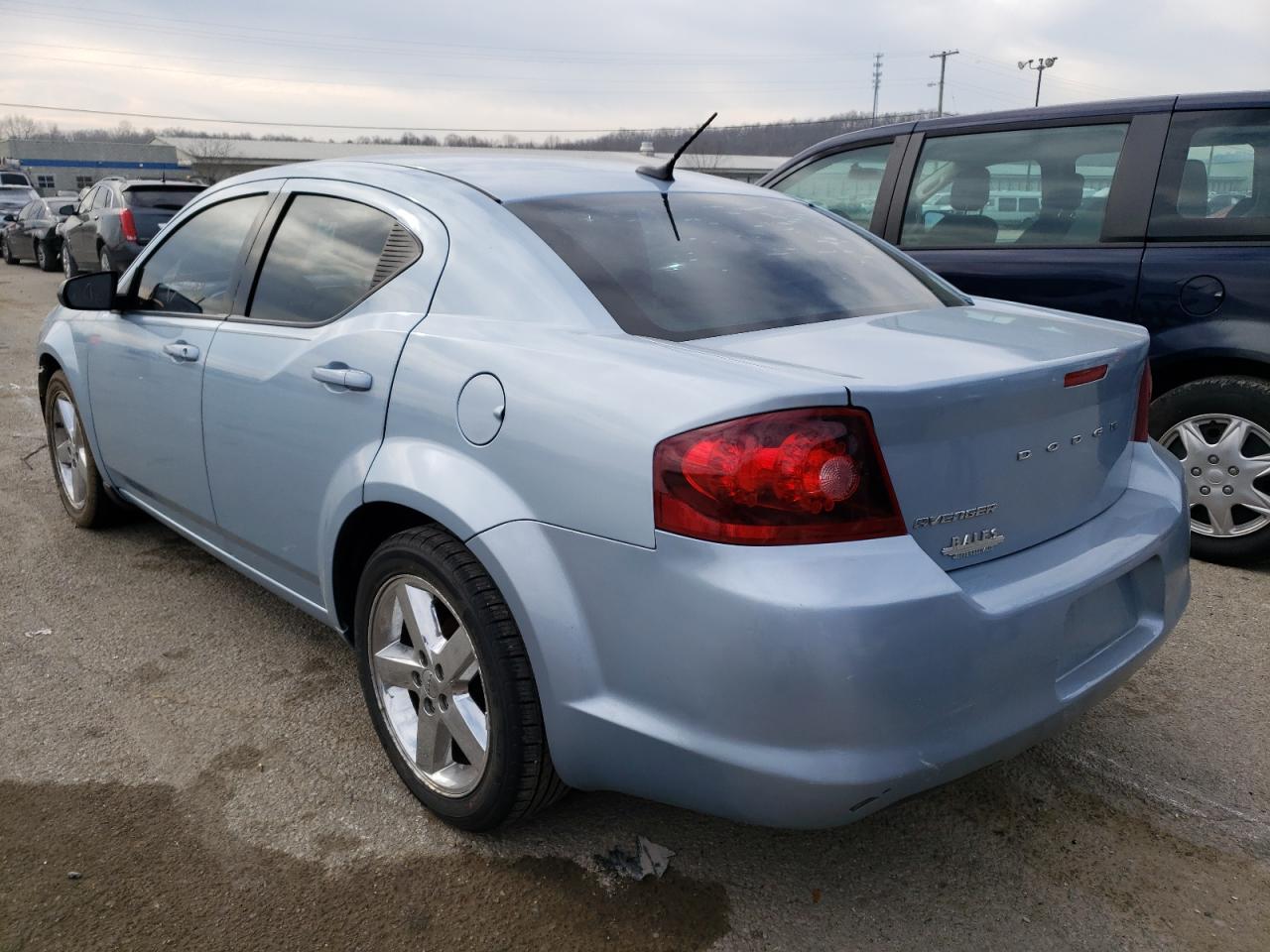 صورة رقم 3 من المزاد - 2013 DODGE AVENGER SE مع VIN 1C3CDZAB1DN675911