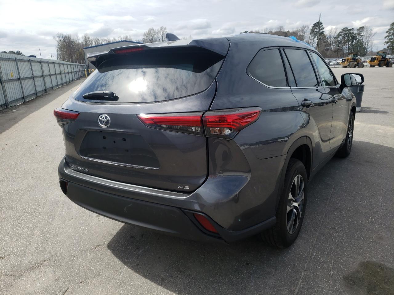 Photo 4 from auction – 2020 TOYOTA HIGHLANDER with VIN 5TDGZRAH8LS511907