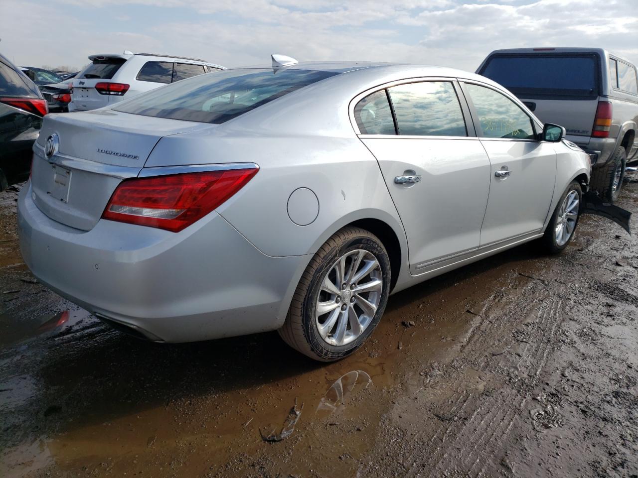 Photo 4 from auction – 2015 BUICK LACROSSE with VIN 1G4GB5G31FF112958