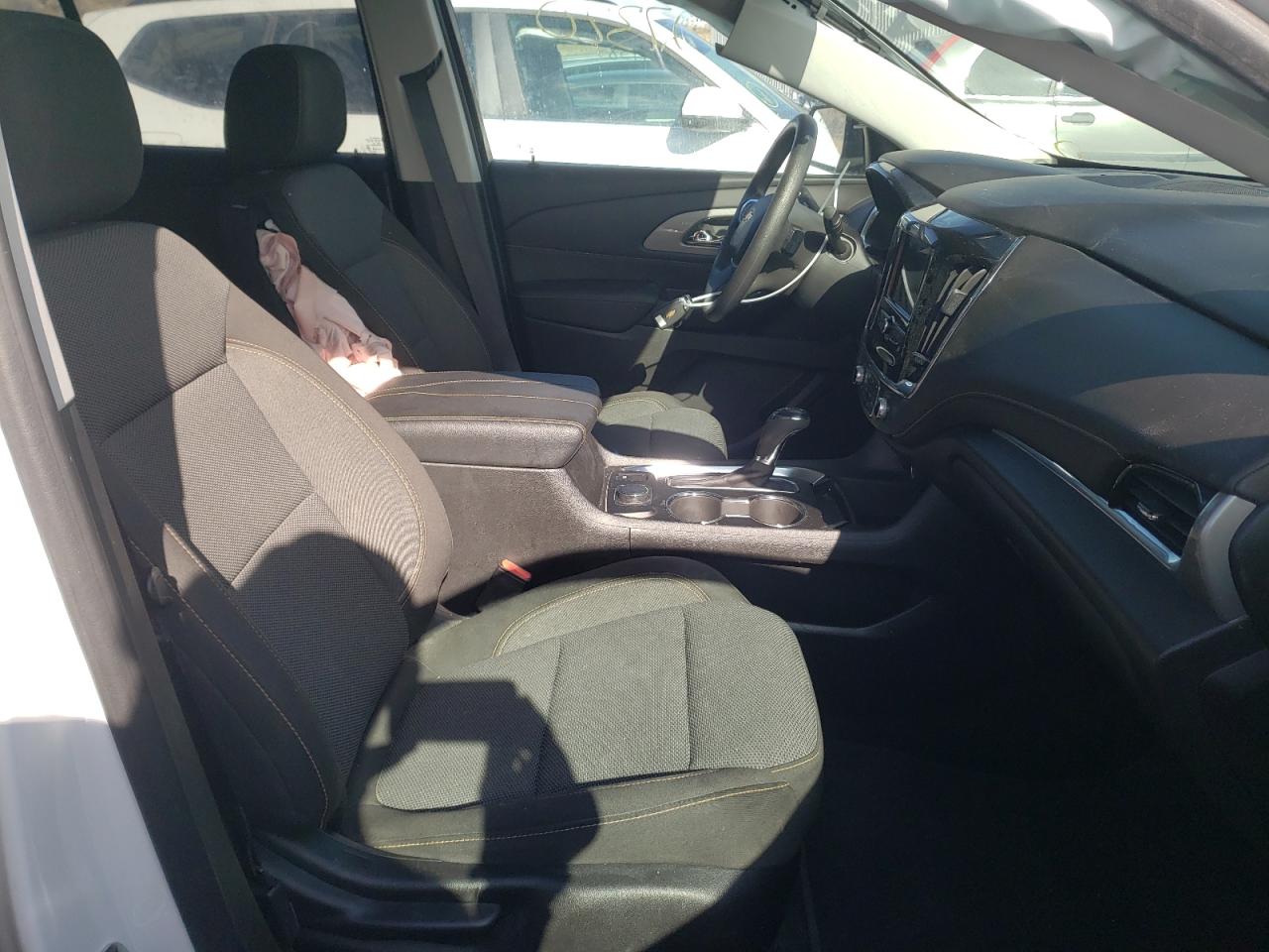 Photo 19 from auction – 2020 CHEVROLET TRAVERSE L with VIN 1GNERFKW3LJ187952