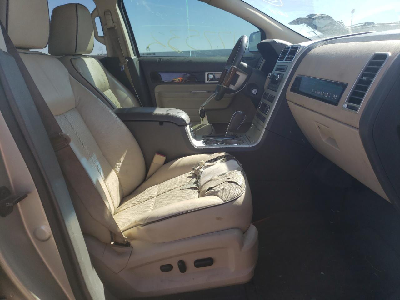 Photo 5 from auction – 2010 LINCOLN MKX with VIN 2LMDJ6JC7ABJ20159