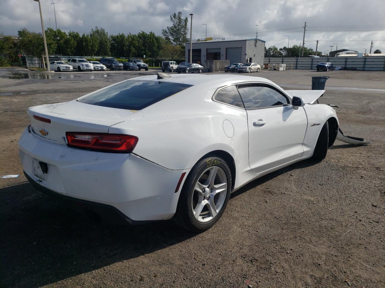 Photo 4 from auction – 2018 CHEVROLET CAMARO LT with VIN 1G1FB1RX6J0159450
