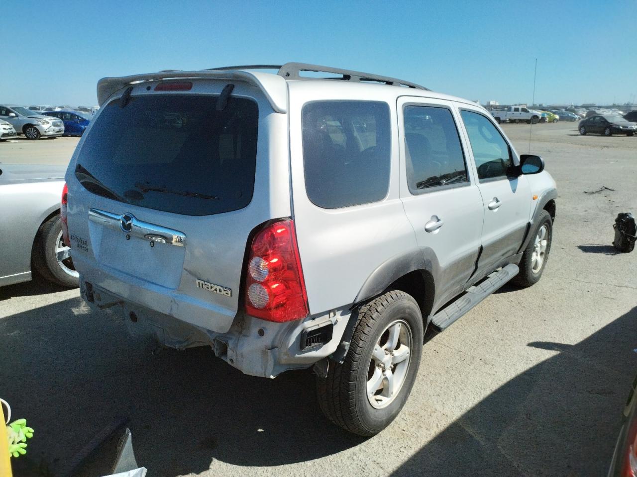 Photo 4 from auction – 2003 MAZDA TRIBUTE ES with VIN 4F2CZ96133KM11988