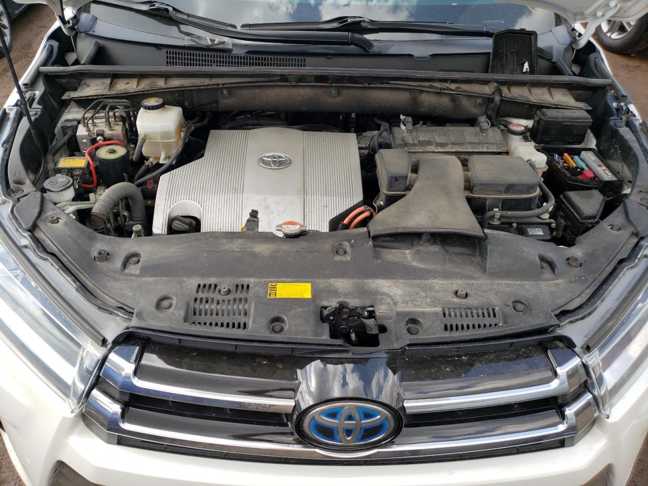 Photo 7 from auction – 2017 TOYOTA HIGHLANDER with VIN 5TDDGRFH4HS025412