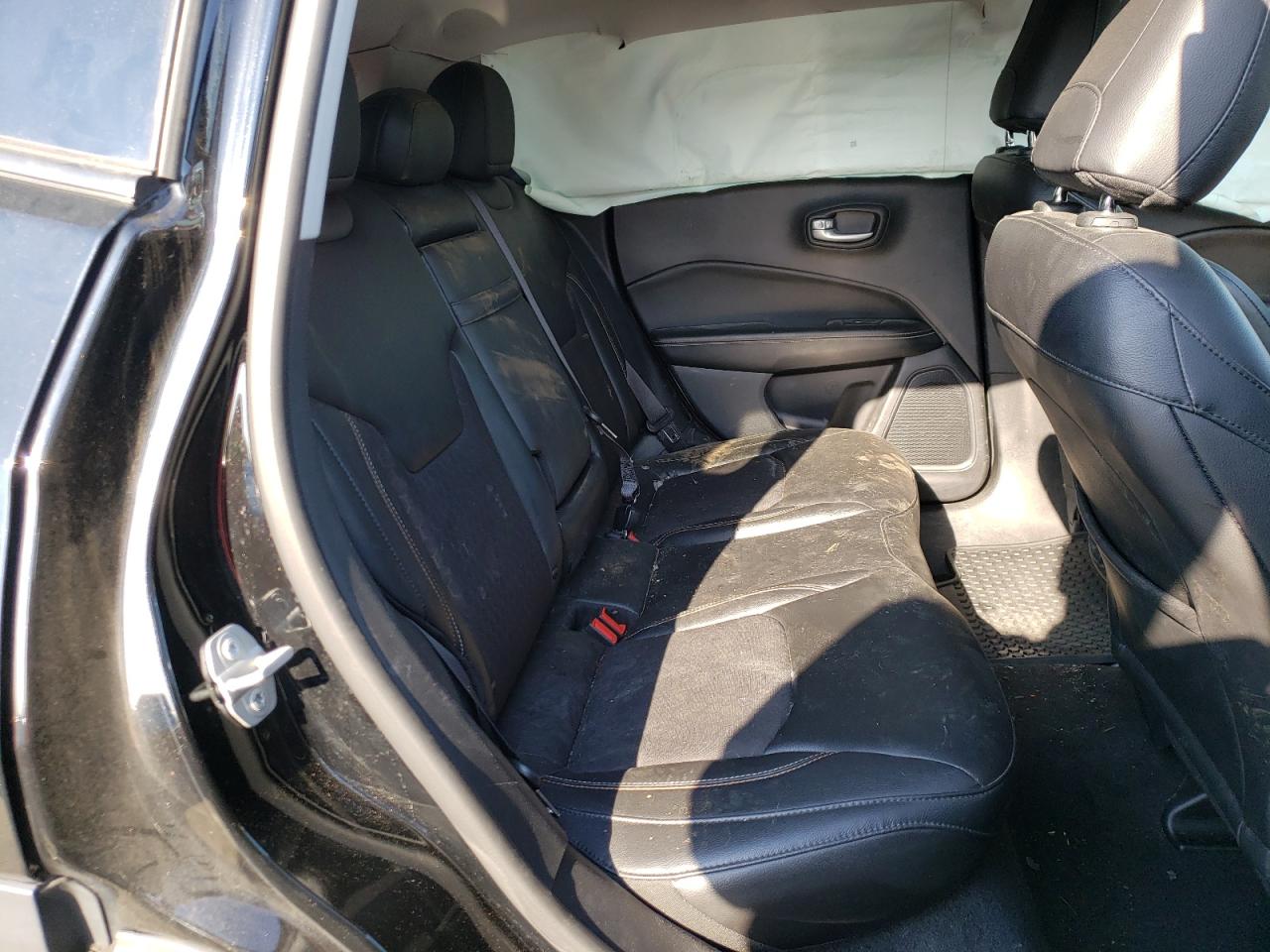 Photo 6 from auction – 2018 JEEP COMPASS LA with VIN 3C4NJDBB7JT223438