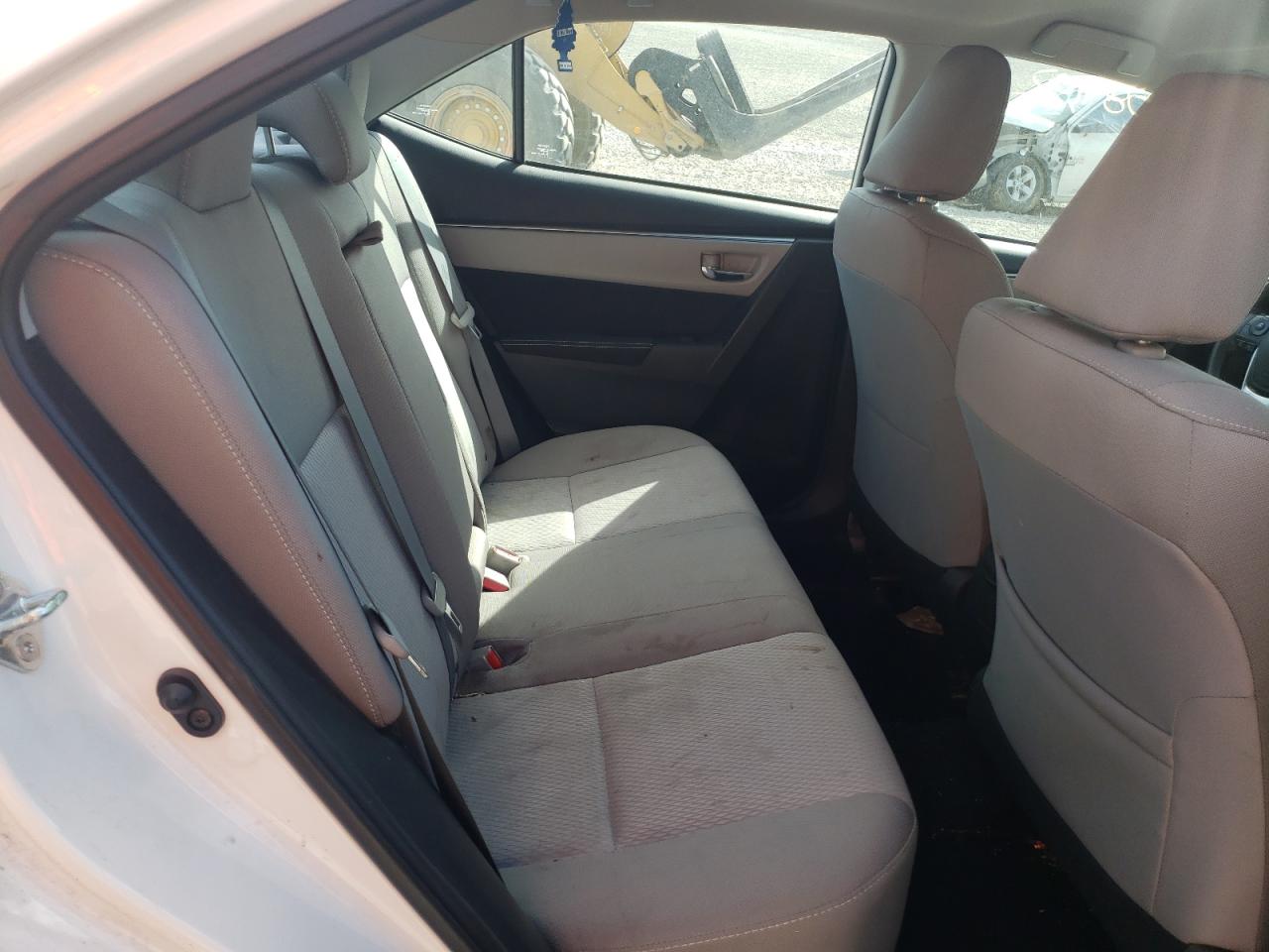 Photo 6 from auction – 2015 TOYOTA COROLLA L with VIN 2T1BURHE1FC410192