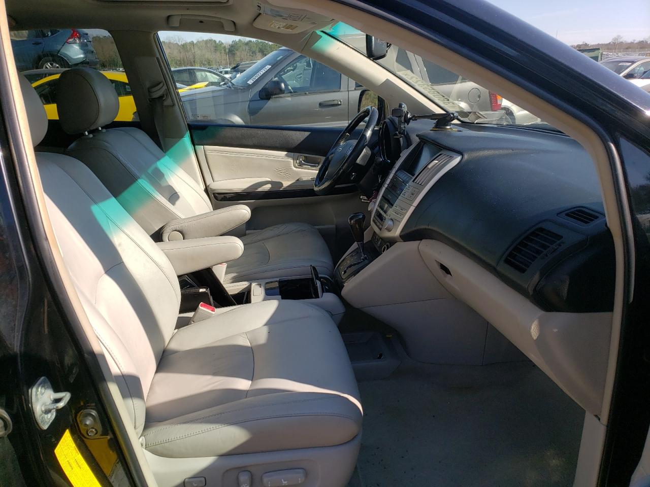 Photo 5 from auction – 2008 LEXUS RX 350 with VIN 2T2HK31U68C055730