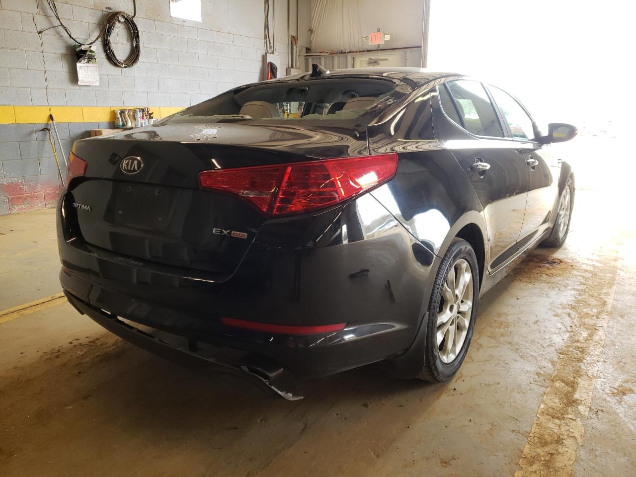 Photo 4 from auction – 2013 KIA OPTIMA EX with VIN 5XXGN4A78DG120765