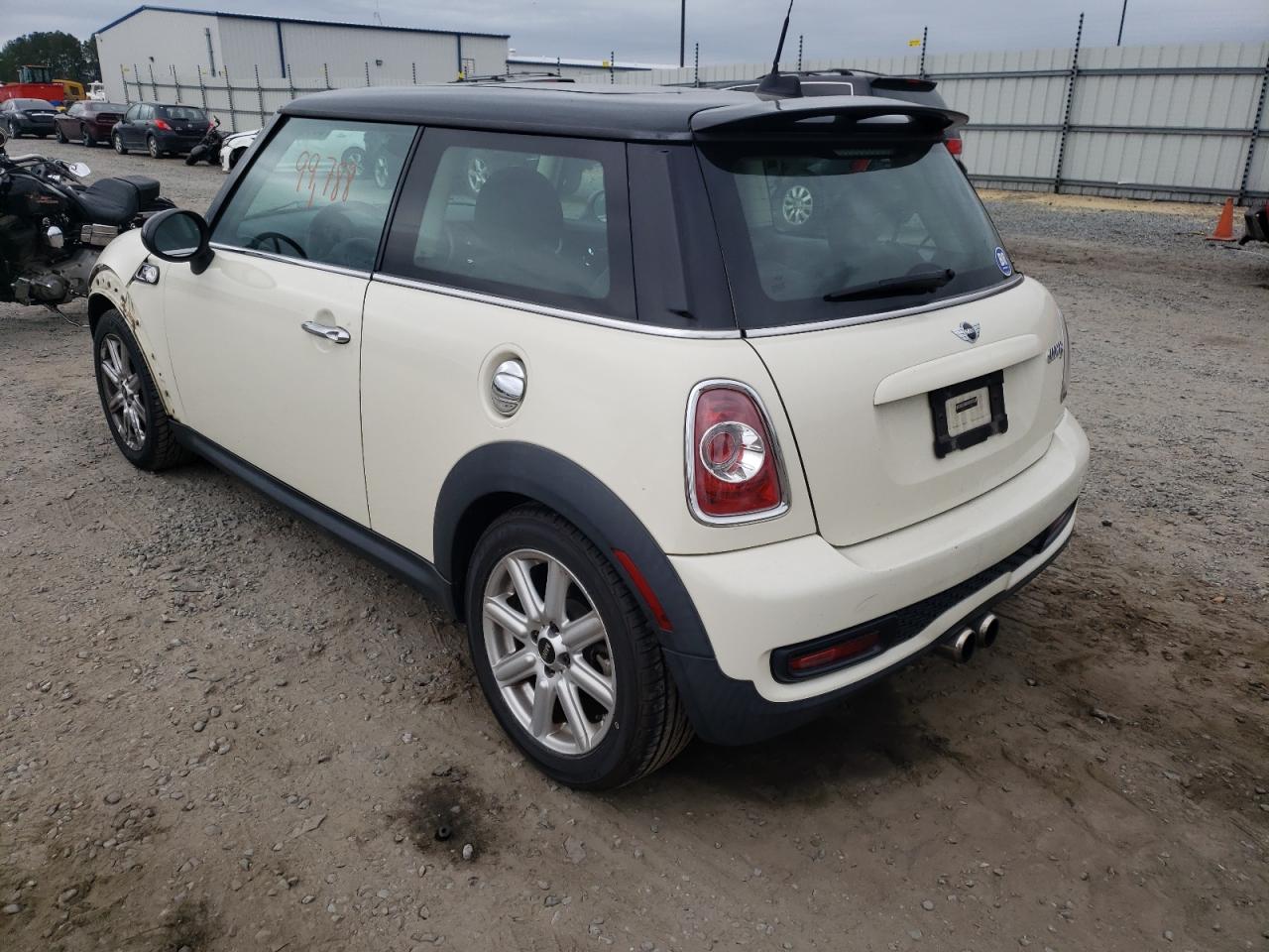 Photo 3 from auction – 2011 MINI COOPER S with VIN WMWSV3C55BTY15456