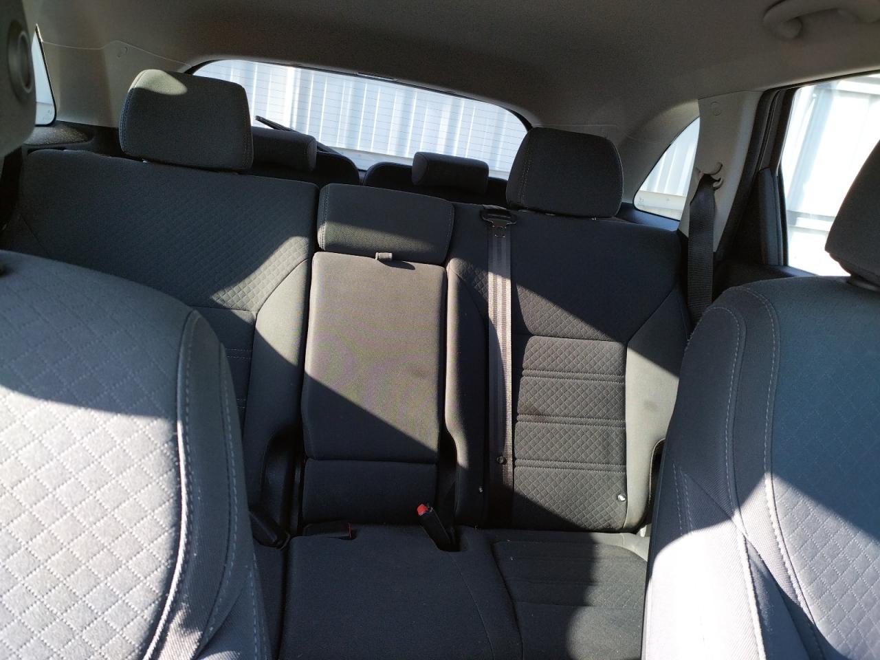 Photo 9 from auction – 2018 KIA SORENTO LX with VIN 5XYPGDA33JG412256